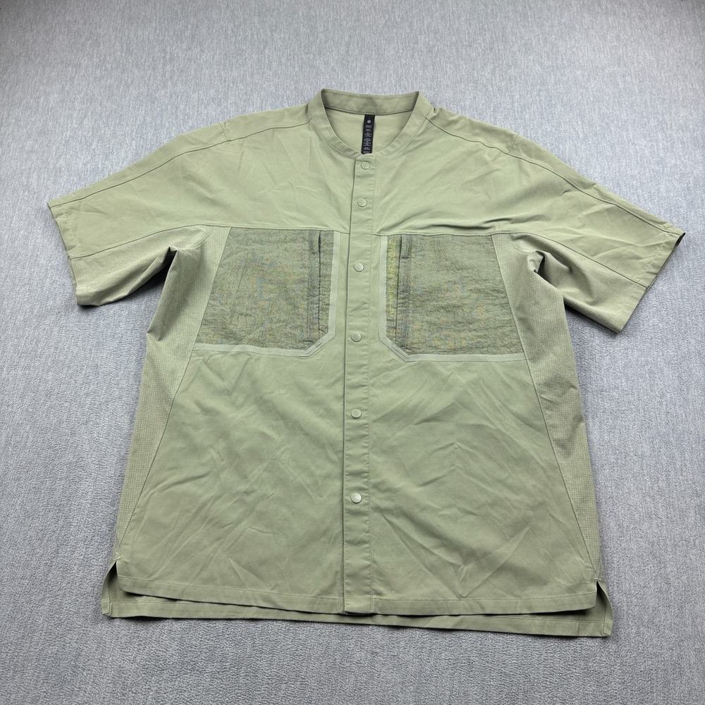 Lululemon Shirt Mens Large Green Water Repellent Hiking Short Sleeve Snap Top
